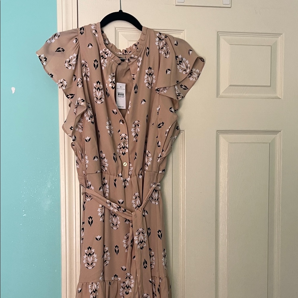 Ann Taylor Beige Floral Tie-Waist Ruffle Dress. Size large
